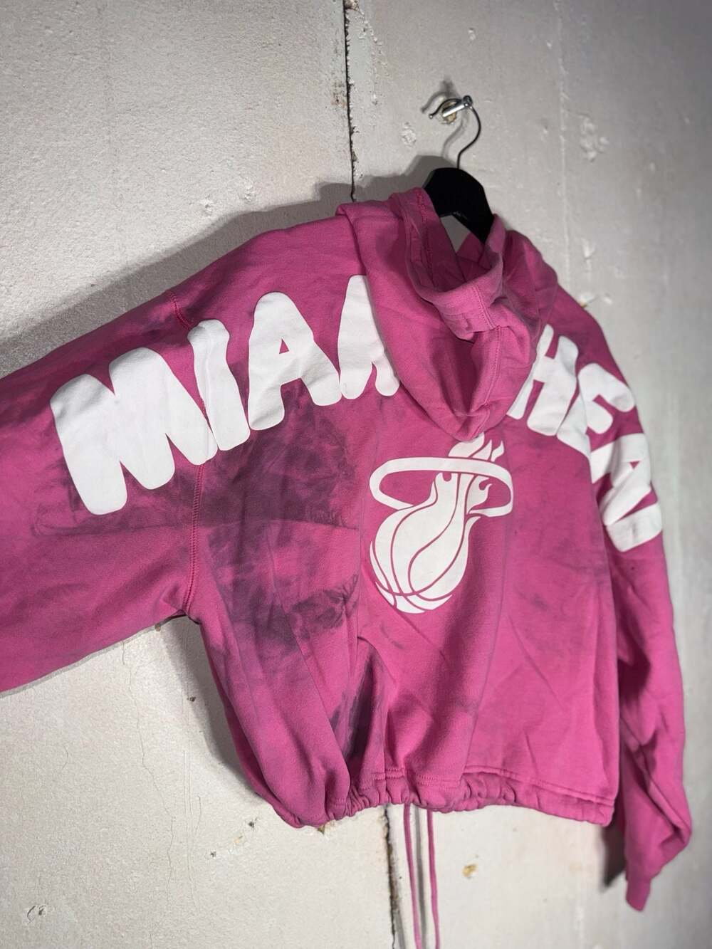 '47 Brand Miami Heat NBA Pink Acid Wash Cropped Pullover Hoodie Sz Large - Picture 5 of 8